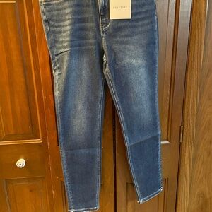 Lovevet Women's Classic Blue High rise Skinny Jeans 31/13  Brand new in bag